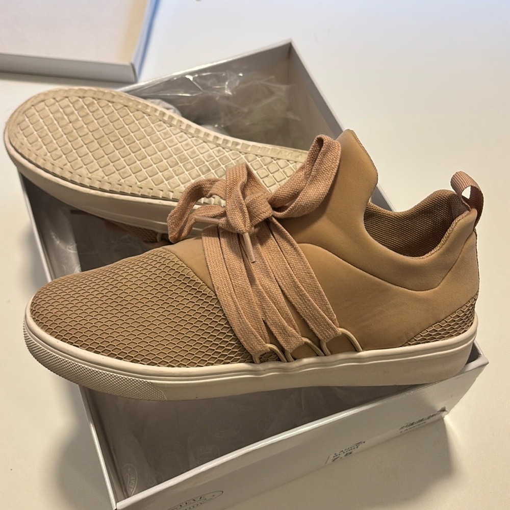 Steve Madden Lancer Sneakers (Blush)